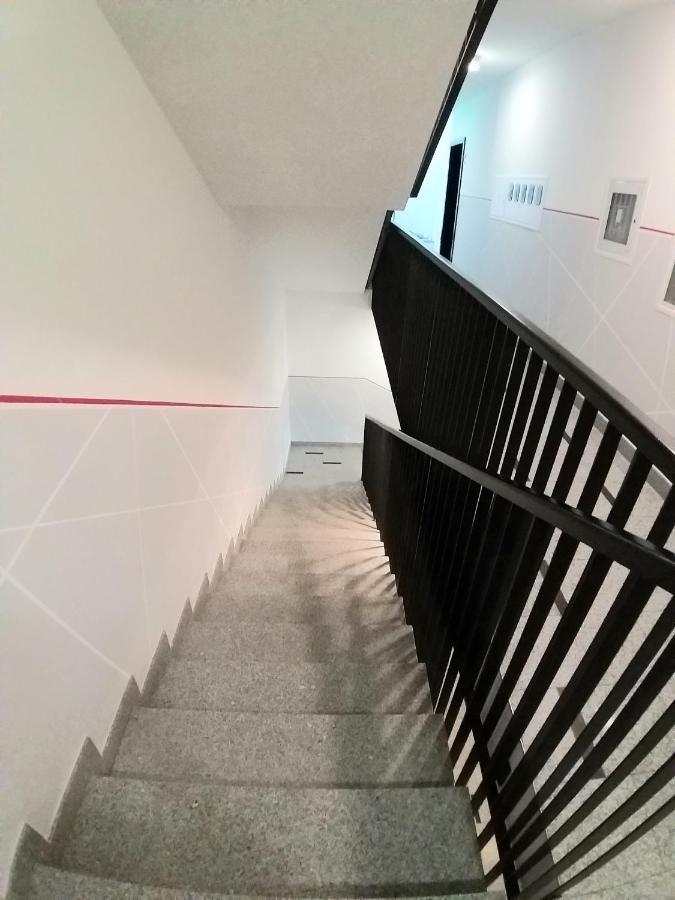 Theos Atelier Self Check In Apartment W Free Private Parking Zagabria Esterno foto
